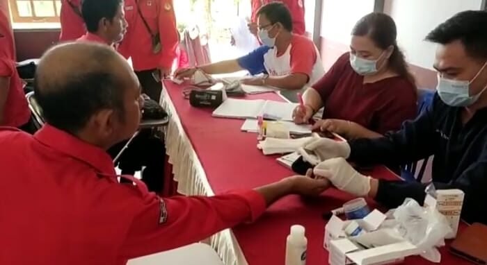 Anggota Manggala Agni Kapuas Jalani Pemeriksaan Kesehatan