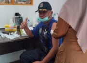 Hindari Penyakit 'Anjing Gila', Petugas Penanganan Hewan Sat Pol PP HSU Divaksin 11 Hindari Penyakit ‘Anjing Gila’, Petugas Penanganan Hewan Sat Pol PP HSU Divaksin