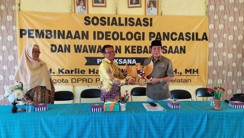 Karlie: Masyarakat Rindukan Ajaran Nilai Luhur Pancasila Kembali Diajarkan 1 hAL 10 4 kLM KARLI