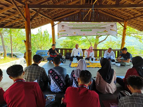 Disbudporapar Gelar Sosialisasi Gebrak Pariwisata Banjar 1 hal16 3klmbjr1 3