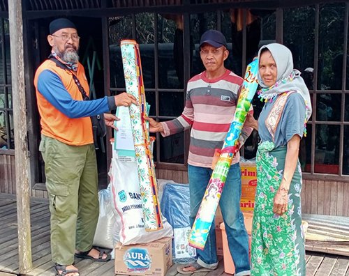 BPBD Salurkan Bantuan Korban Kebakaran di Pasar Jati 1 hal16 3klmbjr2 3