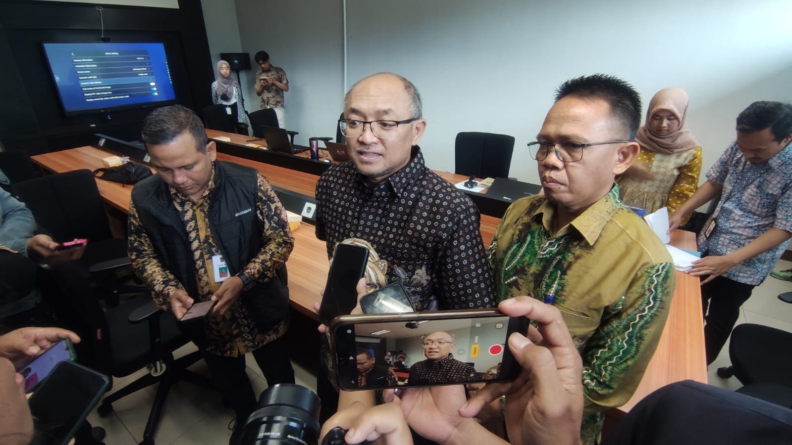 1 2 klm kemneterian pupr ttg jalan 171