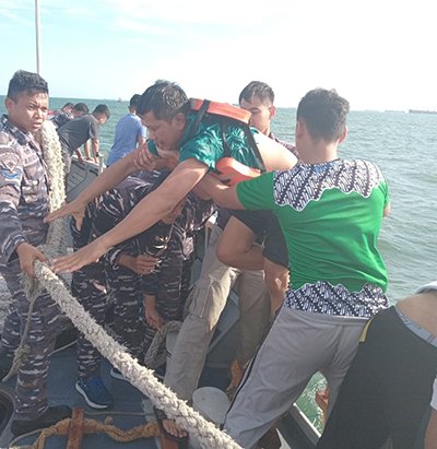 1 utama 4 klm 10 cmkapal