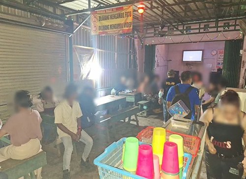 Satpol PP Sita Tuak Dari Warung di Jalan Trikora 1 5 Tuak 3klm