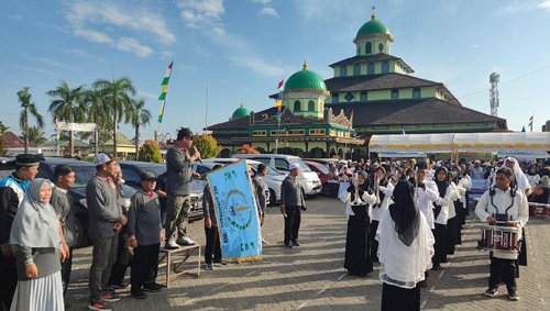 Hal 10 3 KLm Jalan Sehat