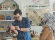 Perajin Sasirangan Diarahkan Menggunakan Bahan Pewarna Alami