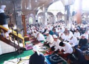 Pj Bupati Zakly Sholat Idul Adha di Masjid Raya At Taqwa