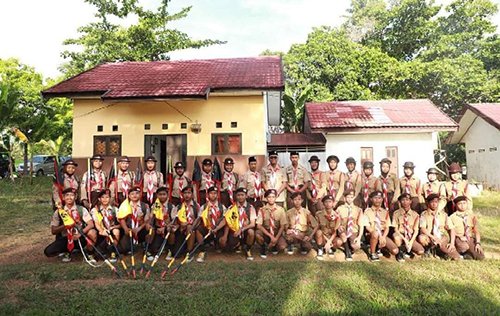 Dahnial Lepas Peserta KPN dan KBN Tingkat Nasional 1 Hal 11 Tala 3 klm 1