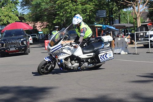 Hal 12 HSS 1 3 klm 1