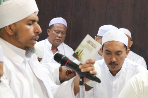 Hal 16 2 Klm Martapura Hadiri haul 1