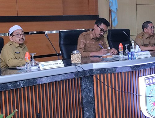 Hal 16 4 KLm Martapura Pimpin rakor