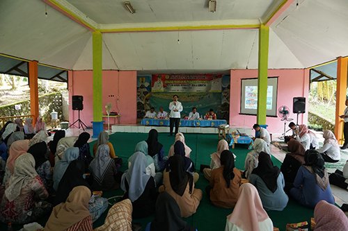 Sosialisasi Pendidikan Politik Bagi Pemilih Perempuan 1 Hal 2 Barabai 4 klm 5