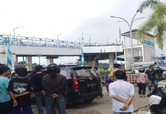 Ayah dan Anak Warga Balangan Meninggal Dunia di Dalam Mobil di Muara Teweh