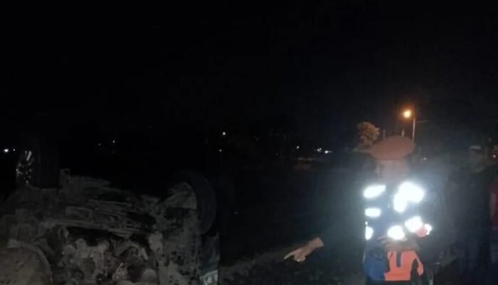 Kereta Api Versus Mobil, Enam Orang Meninggal Dunia