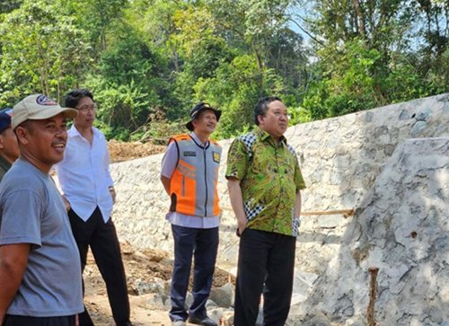 Jalan Lima Desa Kecamatan Aranio Segera Terhubung 1 hal9 3klmjalan