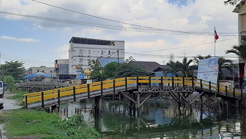 hal9 4klmsungai
