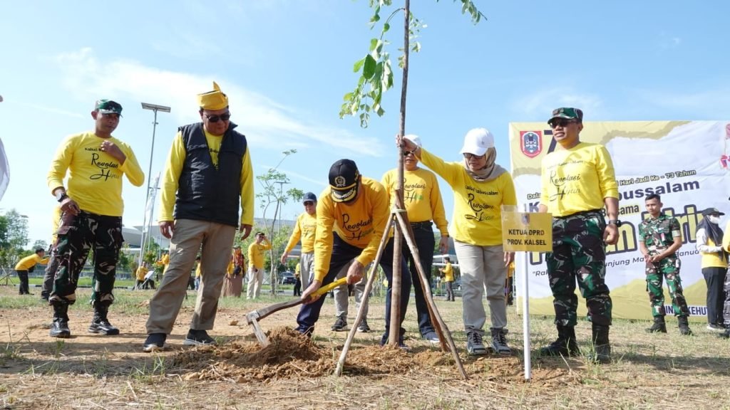 Per Hektare Lahan di Bandara Ditanami 400 Pohon 1 1 25 klm Penanaman di bandara