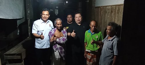 Troy Satria Wujudkan Aspirasi, Bantu Bedah Rumah Warga 1 1 26 klm om troy lagi