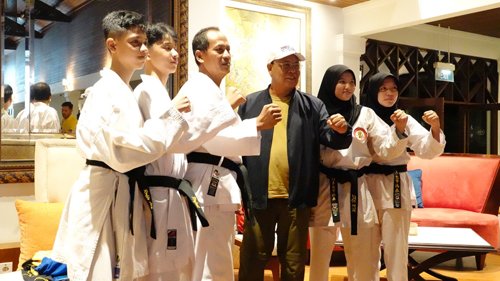 1 35 klm Kontrak Pemprov1 Silaturrahmi dengan lemkari NTB