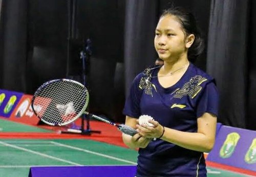 Dua pebulutangkis Putri Batola Perkuat Tim Pra Pon Kalsel 1 13 2klm revalina jpg