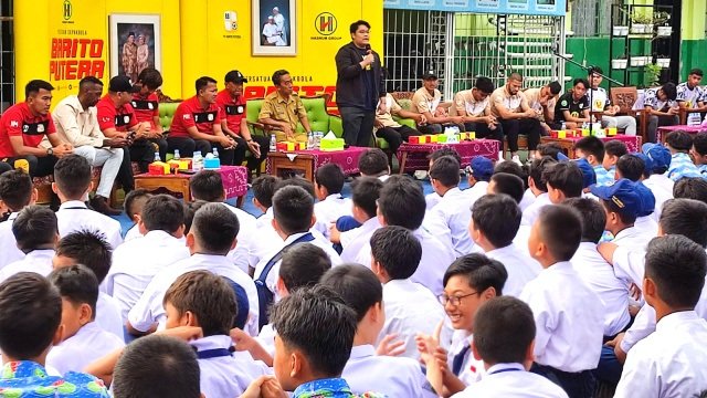 Barito Putera Goes to School Sambangi SMPN 1 Banjarmasin 1 13 3klm dida hasnuryadi jpg