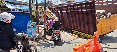 5 Truk Terperosok 3klm