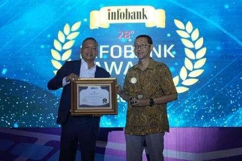 8 2klm bank