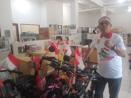Gowes HUT RI Ke-78 Semarakan Lapangan Murjani 1 Hal 10 3 KLm BJb 2 3