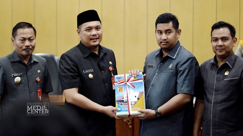 Aditya Optimis Target Pembangunan Tercapai 1 Hal 10 3 Klm BJB 1 1