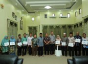 Pj Bupati Serahkan Lomba Sekolah Sehat 29 Pj Bupati Serahkan Lomba Sekolah Sehat