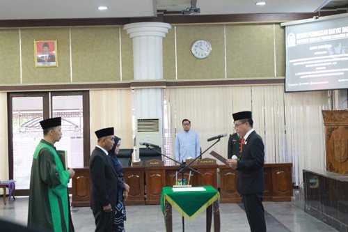 Sekda: Kehadiran Dua PAW Diharapkan tingkatkan kinerja DPRD Tanah Laut 1 Hal 11 Tala 3 klm 3