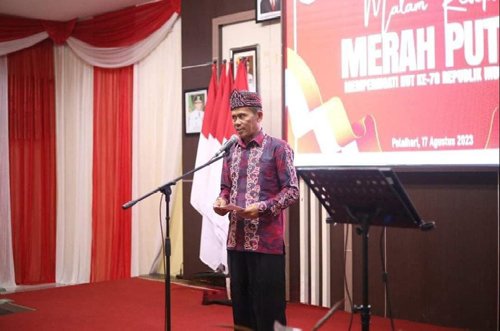 Sukamta Apresiasi Seluruh Petugas Upacara 1 Hal 11 Tala 35 klm