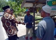 Sumbangan Dana untuk Langgar Diserahkan 9 Sumbangan Dana untuk Langgar Diserahkan