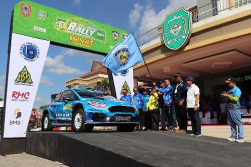 Bupati Buka Kejurnas South Borneo Rally 2023 1 Hal 12 Tapin 35 klm 4