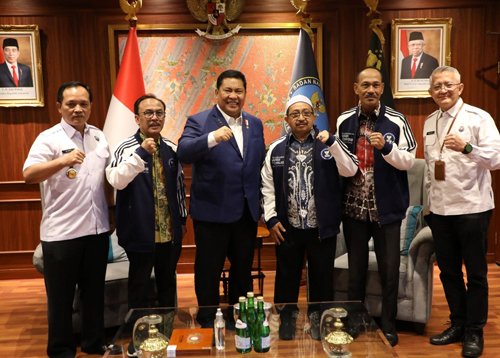 Hal 16 4 KLm Martapura Audiensi