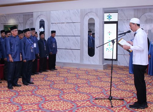 Bupati Lantik Dewan Hakim-Panitera MTQN ke XLVI 1 Hal 16 4 KLm Martapura Dewan hakim