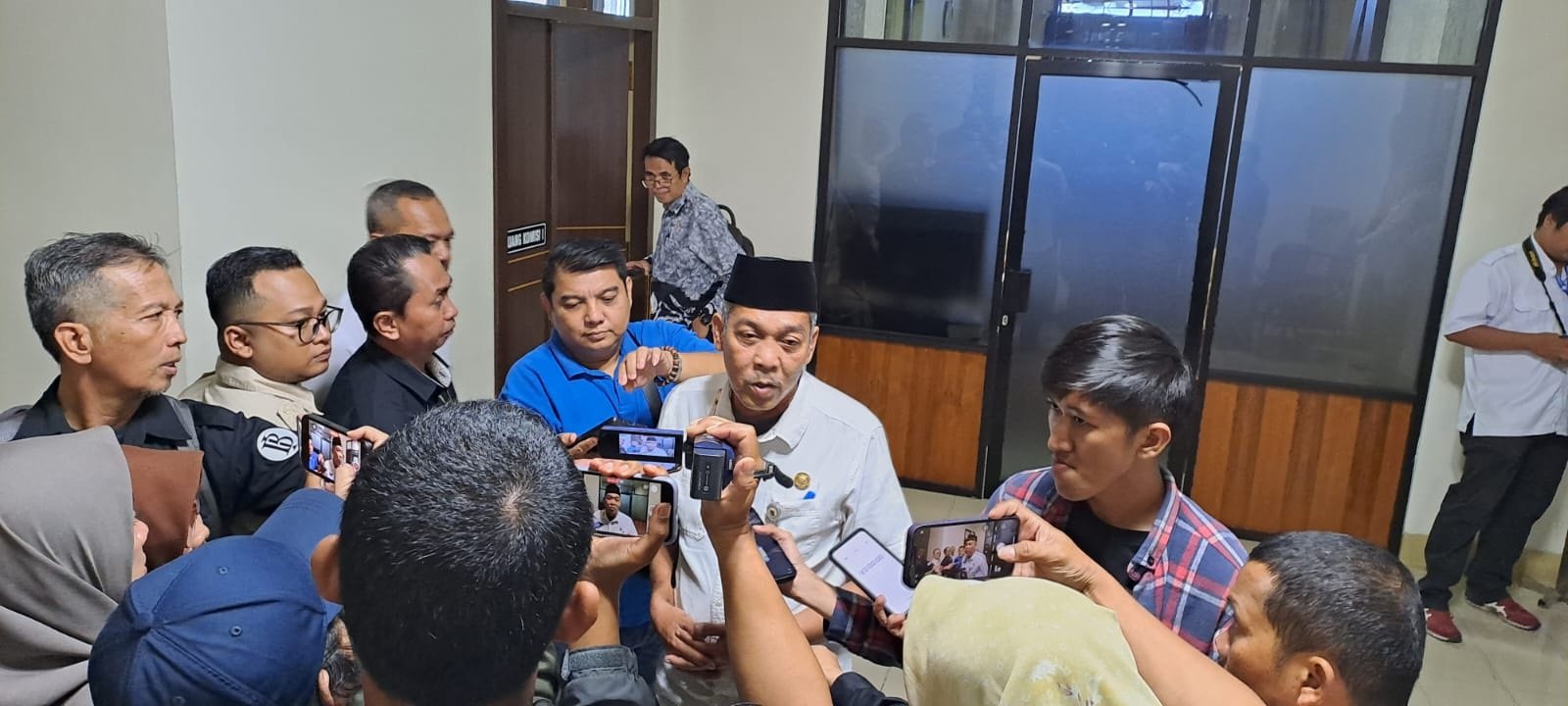 Kasus Penikaman Siswa Jadi Pelajaran Madun Minta Jangan Sampai Terulang 1 Hal 9 3 KLm Madun