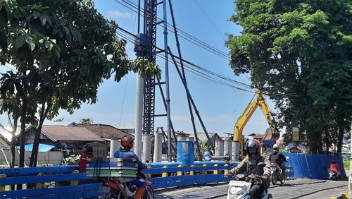 Hal 9 3 Klm Dua Jembatan