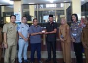 Paman Yani Terkesan Program dan Realisasi UPPD Pelaihari 24 Paman Yani Terkesan Program dan Realisasi UPPD Pelaihari