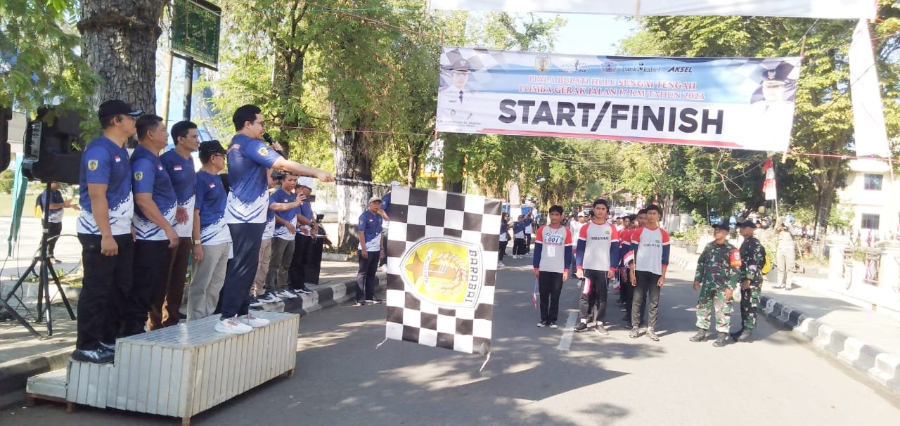 Bupati HST Lepas Lomba Gerak Jalan Antar Pelajar 17 KM 1 IMG 20230808 WA0033