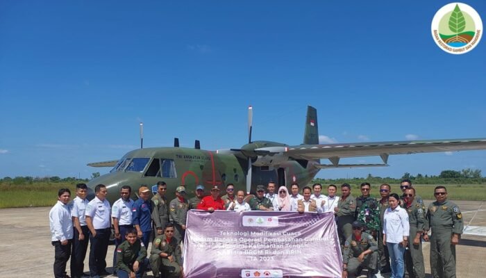 Cegah Karhutla, BRGM Kalteng Lakukan Hujan Buatan