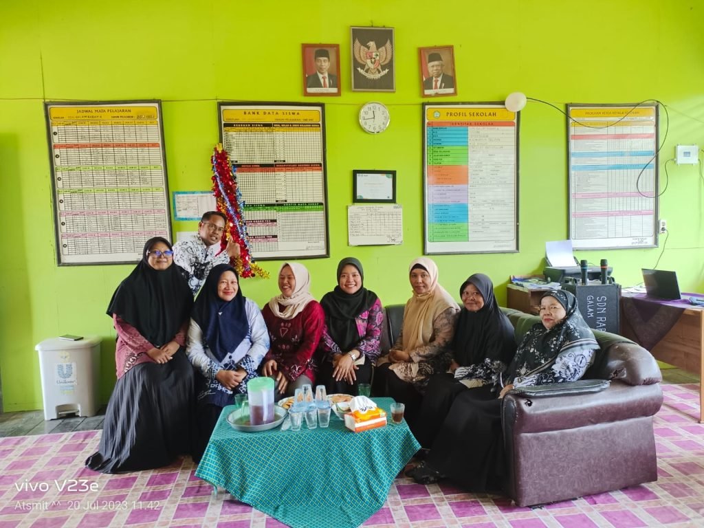 Tim PKM STKIP PGRI Banjarmasin Sambangi KKG Gugus Pangeran Tamjidillah