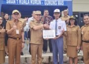 Siswa SMA Gunung Mas, Kalteng ikuti Olimpiade Matematika Internasional di Hongkong 16 Siswa SMA Gunung Mas, Kalteng ikuti Olimpiade Matematika Internasional di Hongkong