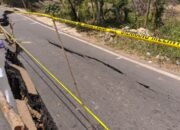 Keretakan Jalan Sungai Turak, HSU Semakin Bertambah 30 Keretakan Jalan Sungai Turak, HSU Semakin Bertambah