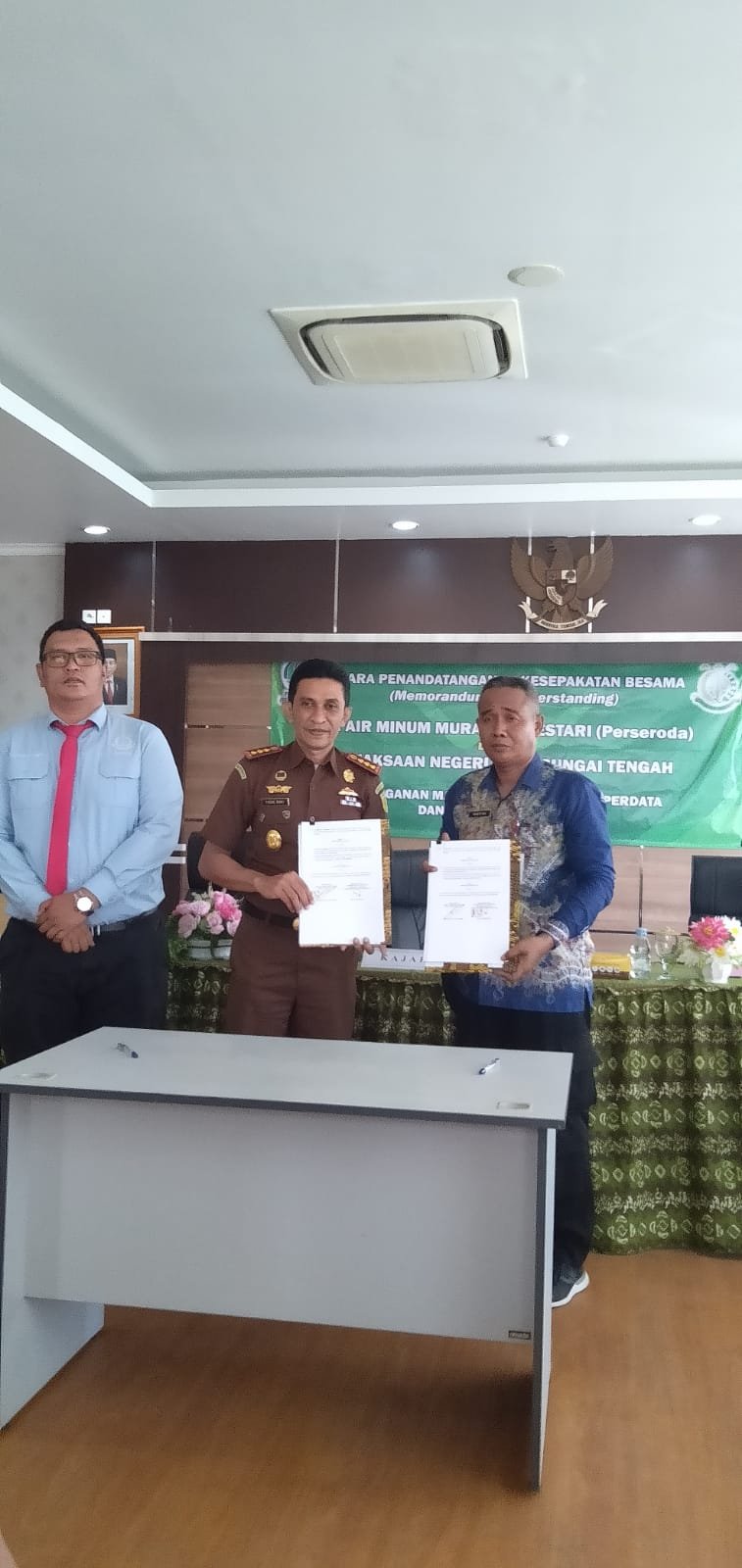 PT Air Minum Murakata<br>Lestari MoU dengan Kejari HST 1 IMG 20230824 WA0028