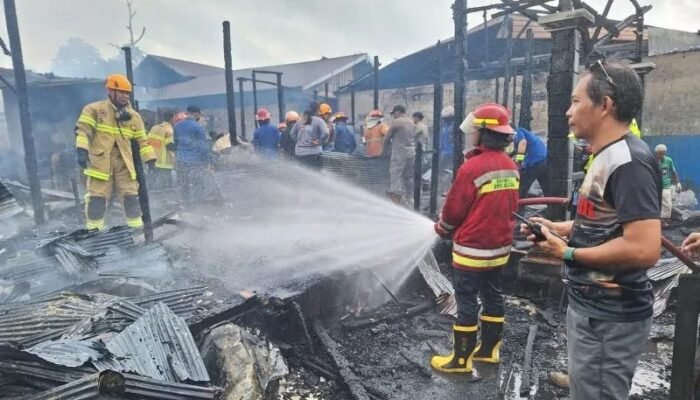 Satu Korban Tewas dan Tiga Rumah Terbakar di Sepinggan Balikpapan