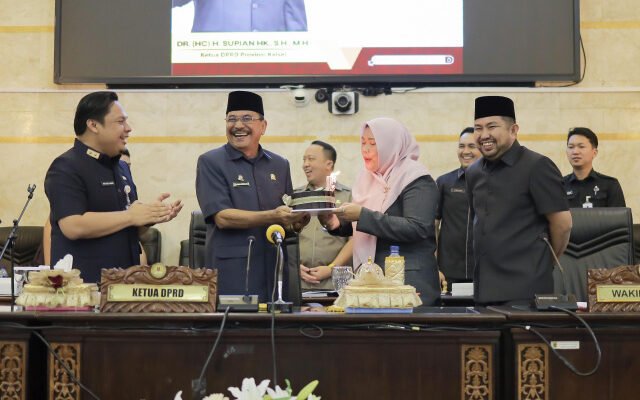 Dewan Usulan Dua Raperda