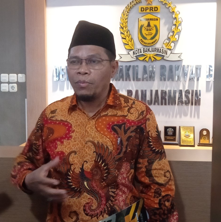 Dewan Minta Gaji Guru Honor Jangan Diperlambat 1 hAL 9 1 kLM Mathari