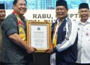 Paman Birin Raih Penghargaan ANRI Pelopor Penerapan Aplikasi SRIKANDI Wilayah Indonesia Tengah dan Timur 16 Paman Birin Raih Penghargaan ANRI Pelopor Penerapan Aplikasi SRIKANDI Wilayah Indonesia Tengah dan Timur