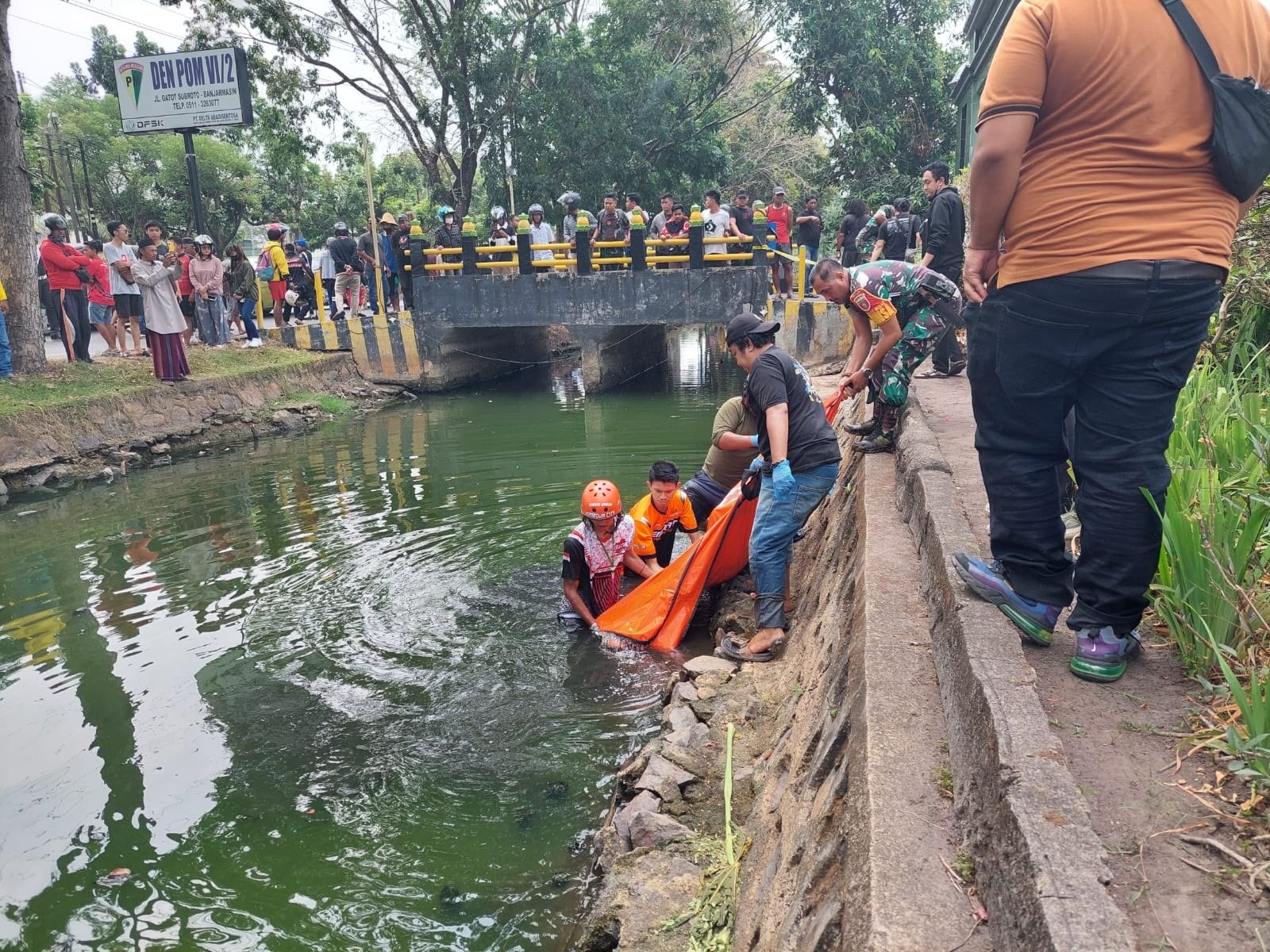 Geger Mayat Pria di Sungai Depan Denpom Banjarmasin 1 5 HL Mayat Mengapung Detasemen Polisi Militer 3klm